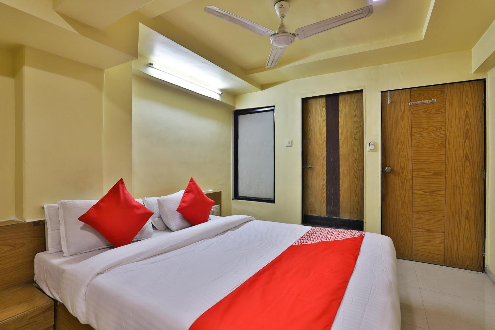 Spot On Hotel Shreeji Palace Ahmedabad Eksteriør bilde